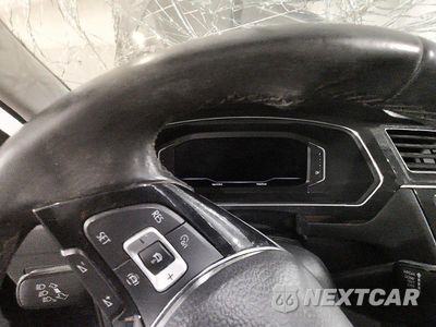 Zdjęcie 9 z 14 samochodu: 2019 VOLKSWAGEN TIGUAN SE VIN:3VV2B7AX4KM134289 - miniatura