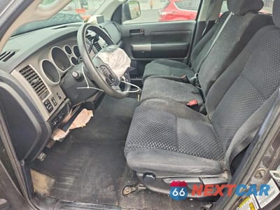 Zdjęcie 7 z 12 samochodu: 2013 TOYOTA TUNDRA CREWMAX SR5 VIN:5TFDY5F16DX306513 - miniatura