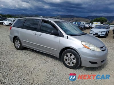 Czwarte zdjęcie samochodu z boku: 2007 TOYOTA SIENNA LE 8-PASSENGER VIN:5TDZK23C07S057602 - miniatura