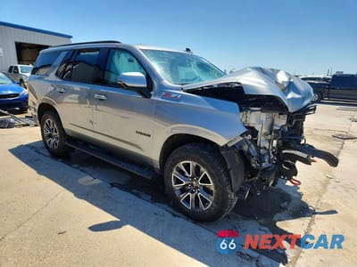 Czwarte zdjęcie samochodu z boku: 2024 CHEVROLET TAHOE K1500 Z71 VIN:1GNSKPKD4RR361954 - miniatura
