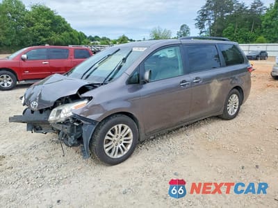 2016 TOYOTA SIENNA XLE PREMIUM 8-PASSENGER 5TDYK3DC3GS713243 - główne zdjęcie licytacji z USA - miniatura