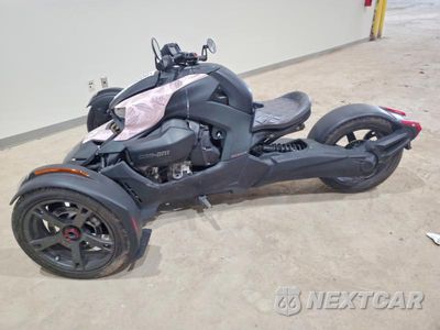 Trzecie zdjęcie samochodu z tyłu: 2022 CAN-AM RYKER VIN:3JB2FEG21NJ003381 - miniatura