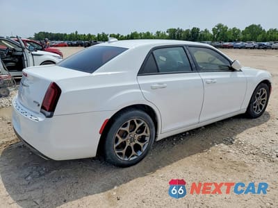 Trzecie zdjęcie samochodu z tyłu: 2016 CHRYSLER 300 S VIN:2C3CCAGG3GH234222 - miniatura