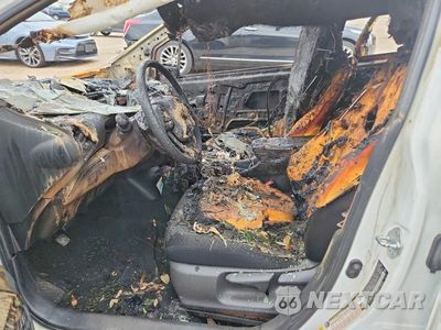 Zdjęcie 7 z 12 samochodu: 2019 TOYOTA PRIUS LE VIN:JTDKARFU6K3074710 - miniatura