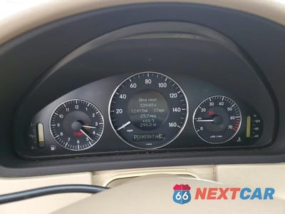 Zdjęcie 9 z 12 samochodu: 2007 MERCEDES-BENZ CLK 350 VIN:WDBTJ56H27F212800 - miniatura