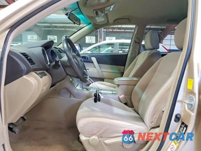 Zdjęcie 7 z 13 samochodu: 2009 TOYOTA HIGHLANDER BASE VIN:JTEES41A892135934 - miniatura