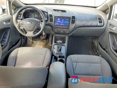 Zdjęcie 8 z 12 samochodu: 2018 KIA FORTE LX VIN:3KPFK4A78JE221331 - miniatura