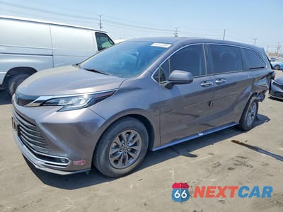 2023 TOYOTA SIENNA XLE 5TDYSKFC4PS079397 - główne zdjęcie licytacji z USA - miniatura