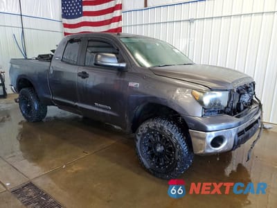 Czwarte zdjęcie samochodu z boku: 2013 TOYOTA TUNDRA DOUBLE CAB SR5 VIN:5TFUY5F18DX289276 - miniatura