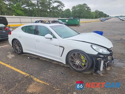 Czwarte zdjęcie samochodu z boku: 2015 PORSCHE PANAMERA SE HYBRID VIN:WP0AD2A75FL041229 - miniatura