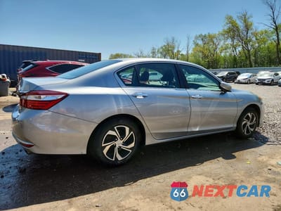 Trzecie zdjęcie samochodu z tyłu: 2017 HONDA ACCORD LX VIN:1HGCR2F30HA276475 - miniatura