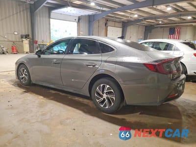 Drugie zdjęcie samochodu z przodu: 2021 HYUNDAI SONATA HYBRID BLUE VIN:KMHL24JJ2MA029176 - miniatura