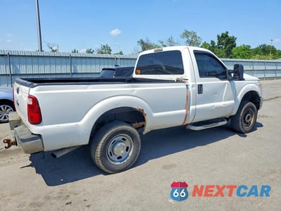 Trzecie zdjęcie samochodu z tyłu: 2013 FORD F250 SUPER DUTY VIN:1FTBF2B60DEA29074 - miniatura