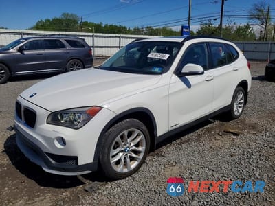 2015 BMW X1 XDRIVE28I WBAVL1C54FVY37207 - główne zdjęcie licytacji z USA - miniatura