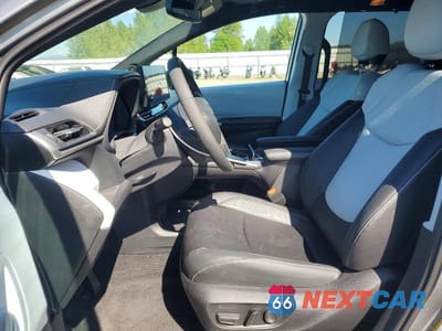 Zdjęcie 7 z 13 samochodu: 2026 TOYOTA SIENNA XSE VIN:5TDXSKFC9TS232538 - miniatura