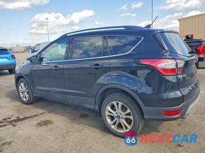 Drugie zdjęcie samochodu z przodu: 2018 FORD ESCAPE SE VIN:1FMCU9GD6JUA58909 - miniatura