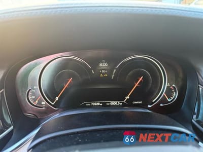 Zdjęcie 8 z 10 samochodu: 2016 BMW 740 I VIN:WBA7E2C52GG503997 - miniatura