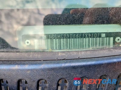 Zdjęcie 12 z 12 samochodu: 2006 CHEVROLET SILVERADO C2500 HEAVY DUTY VIN:1GCHC29D66E189101 - miniatura