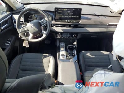 Zdjęcie 8 z 13 samochodu: 2025 MITSUBISHI OUTLANDER SE VIN:JA4J4VA81SZ057679 - miniatura