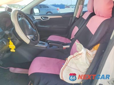 Zdjęcie 7 z 13 samochodu: 2015 NISSAN SENTRA S VIN:3N1AB7AP9FY285057 - miniatura