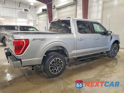 Trzecie zdjęcie samochodu z tyłu: 2023 FORD F150 SUPERCREW VIN:1FTFW1E53PKD40860 - miniatura