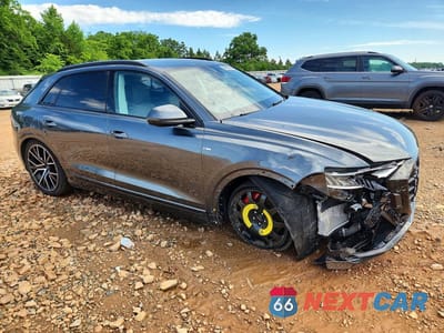 Czwarte zdjęcie samochodu z boku: 2023 AUDI Q8 PRESTIGE S-LINE VIN:WA1FVBF17PD048387 - miniatura