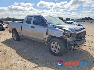 Czwarte zdjęcie samochodu z boku: 2014 TOYOTA TUNDRA SR VIN:5TFUM5F16EX056848 - miniatura