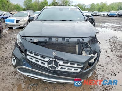 Piąte zdjęcie samochodu w środku: 2018 MERCEDES-BENZ GLA 250 4MATIC VIN:WDCTG4GB5JJ482686 - miniatura