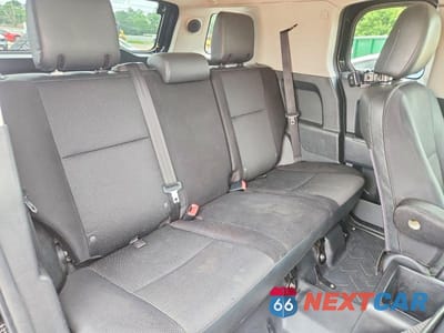 Zdjęcie 11 z 13 samochodu: 2014 TOYOTA FJ CRUISER BASE VIN:JTEBU4BF4EK186073 - miniatura