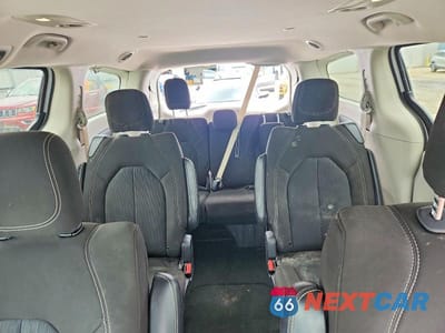 Zdjęcie 10 z 13 samochodu: 2020 CHRYSLER VOYAGER LX VIN:2C4RC1CG7LR237463 - miniatura