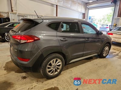 Trzecie zdjęcie samochodu z tyłu: 2017 HYUNDAI TUCSON SE VIN:KM8J3CA41HU482931 - miniatura
