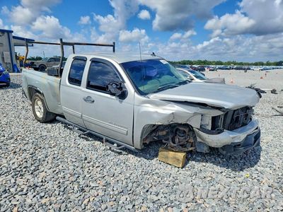 Czwarte zdjęcie samochodu z boku: 2011 CHEVROLET SILVERADO K1500 LT VIN:1GCRKSE36BZ408078 - miniatura
