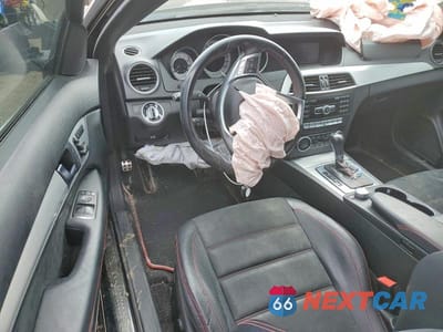 Zdjęcie 8 z 12 samochodu: 2013 MERCEDES-BENZ C 250 VIN:WDDGJ4HB9DF958099 - miniatura