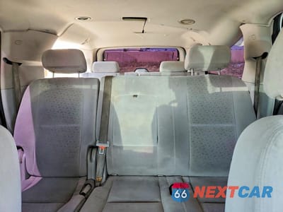 Zdjęcie 10 z 13 samochodu: 2008 CHEVROLET SUBURBAN C1500 LS VIN:1GNFC16028R101747 - miniatura