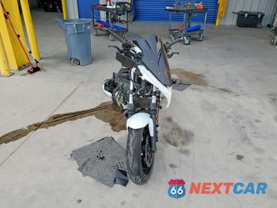 Drugie zdjęcie samochodu z przodu: 2013 KAWASAKI EX650 E VIN:JKAEXEE1XDDA13348 - miniatura