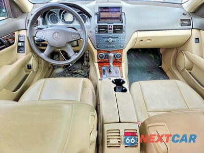 Zdjęcie 8 z 12 samochodu: 2009 MERCEDES-BENZ C 300 4MATIC VIN:WDDGF81X69F264234 - miniatura