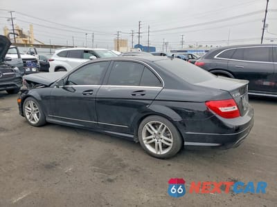 Drugie zdjęcie samochodu z przodu: 2013 MERCEDES-BENZ C 250 VIN:WDDGF4HB3DR259325 - miniatura