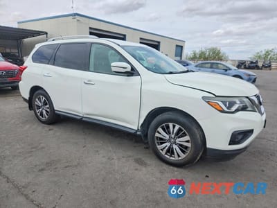 Czwarte zdjęcie samochodu z boku: 2018 NISSAN PATHFINDER SV VIN:5N1DR2MM5JC626946 - miniatura