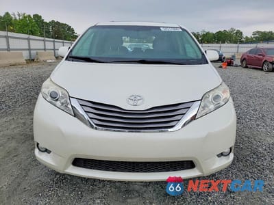Piąte zdjęcie samochodu w środku: 2016 TOYOTA SIENNA XLE 8-PASSENGER VIN:5TDYK3DC9GS731715 - miniatura