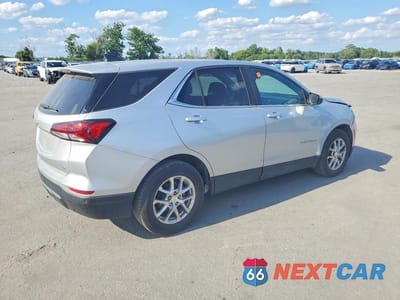 Trzecie zdjęcie samochodu z tyłu: 2022 CHEVROLET EQUINOX LT VIN:3GNAXJEVXNL217230 - miniatura