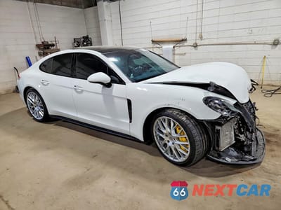Czwarte zdjęcie samochodu z boku: 2019 PORSCHE PANAMERA 4S VIN:WP0AB2A73KL128112 - miniatura