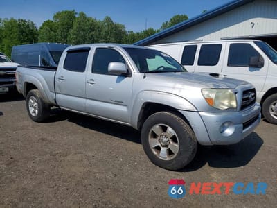 Czwarte zdjęcie samochodu z boku: 2008 TOYOTA TACOMA DOUBLE CAB LONG BED VIN:5TEMU52N48Z493690 - miniatura