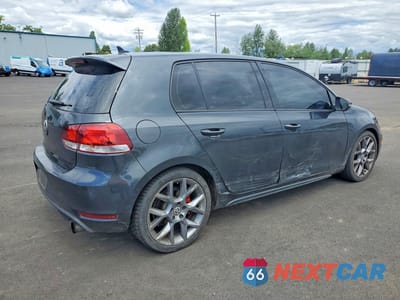 Trzecie zdjęcie samochodu z tyłu: 2013 VOLKSWAGEN GOLF VIN:WVWHV7AJ0DW129685 - miniatura
