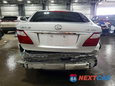 Zdjęcie 6 z 13 samochodu: 2010 LEXUS LS 460 VIN:JTHCL5EF6A5005527 - miniatura