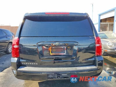 Zdjęcie 6 z 12 samochodu: 2019 CHEVROLET SUBURBAN K1500 LT VIN:1GNSKHKC8KR288302 - miniatura