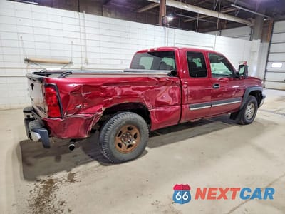 Trzecie zdjęcie samochodu z tyłu: 2004 CHEVROLET SILVERADO K1500 VIN:2GCEK19T641218344 - miniatura