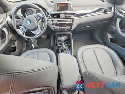 Zdjęcie 8 z 14 samochodu: 2016 BMW X1 XDRIVE28I VIN:WBXHT3C33GP880665 - miniatura