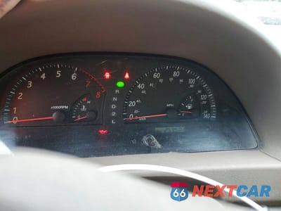 Zdjęcie 9 z 13 samochodu: 2002 TOYOTA CAMRY LE VIN:4T1BE32K02U564829 - miniatura