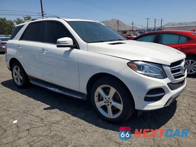 Czwarte zdjęcie samochodu z boku: 2017 MERCEDES-BENZ GLE 350 VIN:4JGDA5JB3HA957221 - miniatura