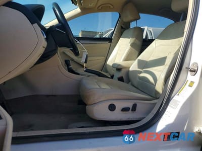 Zdjęcie 7 z 12 samochodu: 2015 VOLKSWAGEN PASSAT SE VIN:1VWBT7A36FC060810 - miniatura